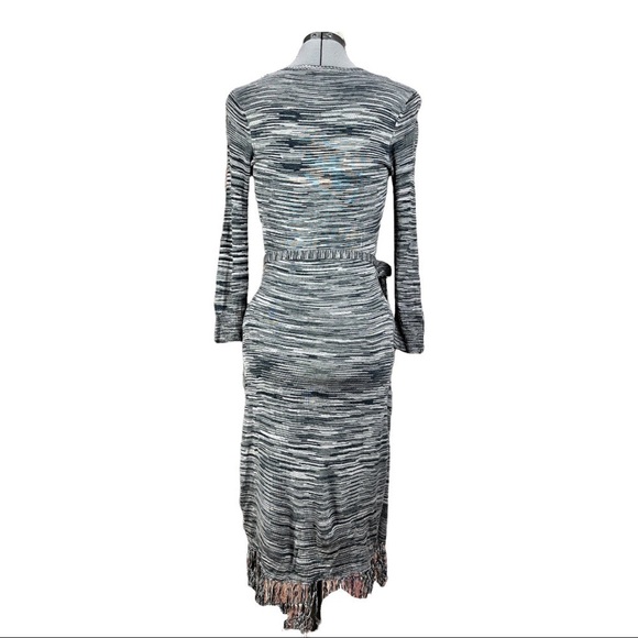 Rare Max & Cleo Women’s Sweater Faux Wrap Dress Size Small Gray/Slate - Picture 3 of 9